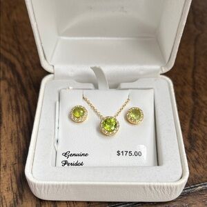 Elegant Gold and Green Peridot Jewelry Set